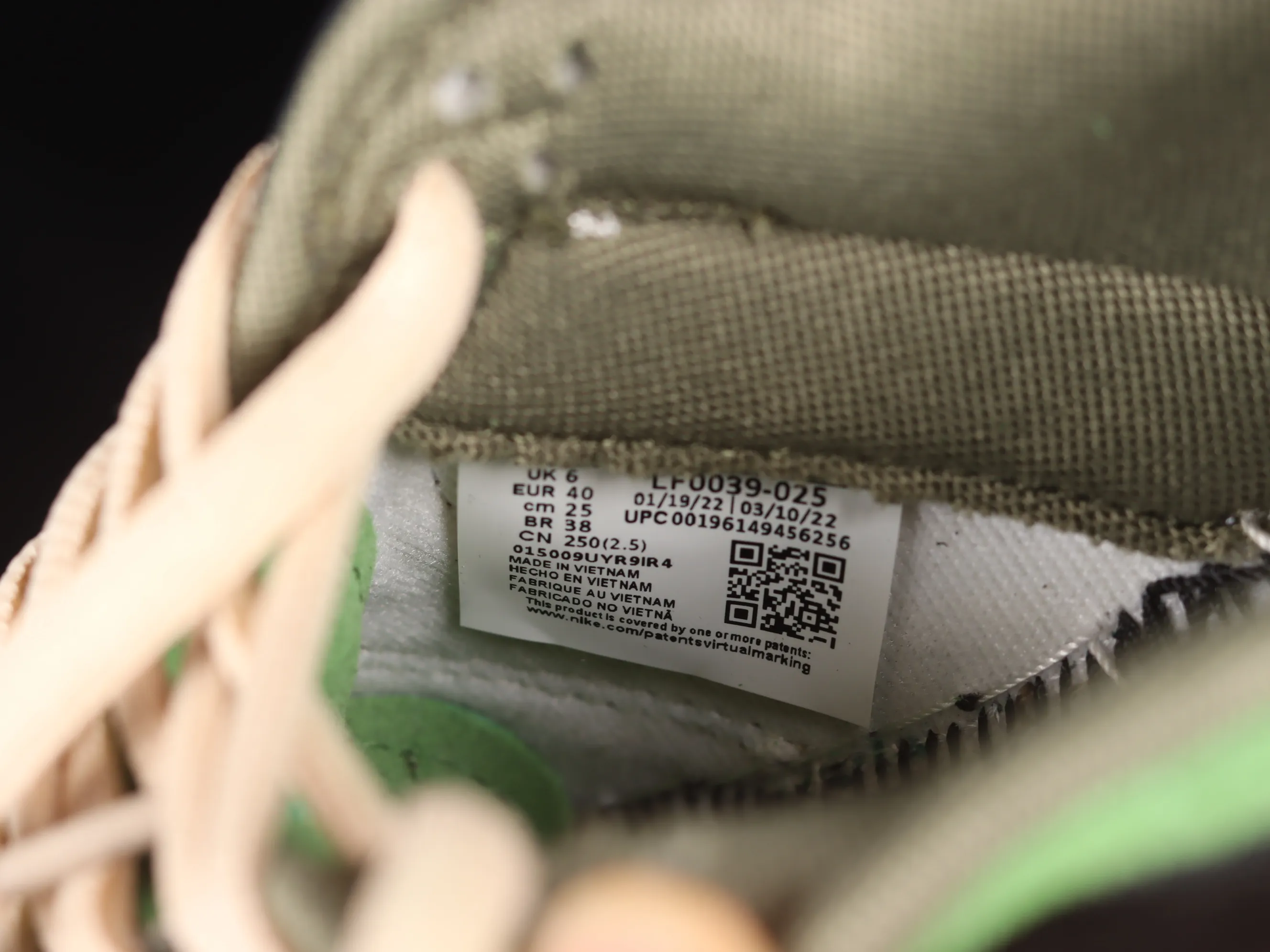 All Categories Nk SB Dunk Series Nk SB Dunk Low Low-top sneakers Otomo Katsuhiro x Nk SB Dunk Low "Steamboy OST" Creative customization collaboration Otomo Katsuhiro joint SB low-top sports and leisure sneakers LF0039-025